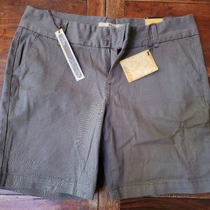 Hybrid & Company Women's Bermuda Shorts Size 11